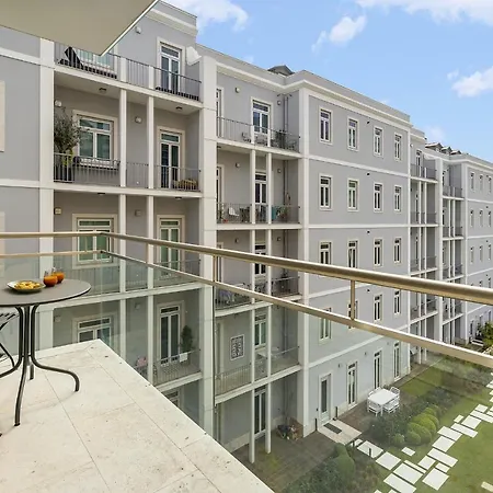 Whome Urban Retreat: Downtown Luxury, Parking, Ac & Elevator