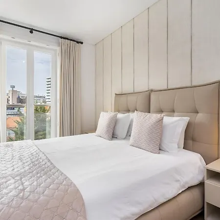 Whome Urban Retreat: Downtown Luxury, Parking, Ac & Elevator Apartment *