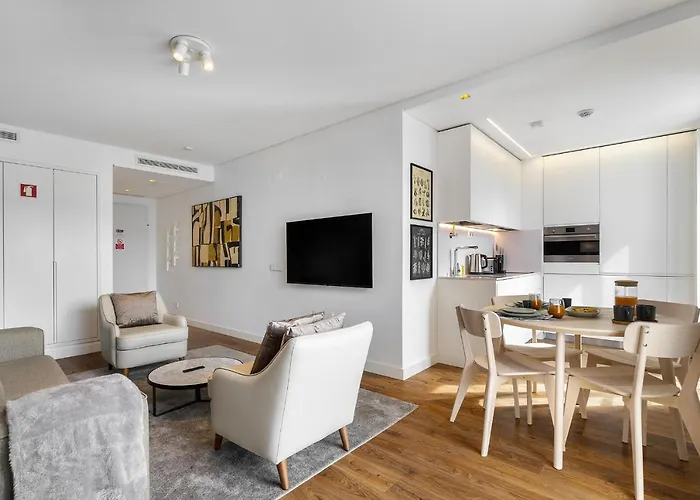 Whome Urban Retreat: Downtown Luxury, Parking, Ac & Elevator Apartman *