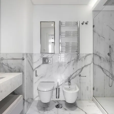 Whome Urban Retreat: Downtown Luxury, Parking, Ac & Elevator Lisbona