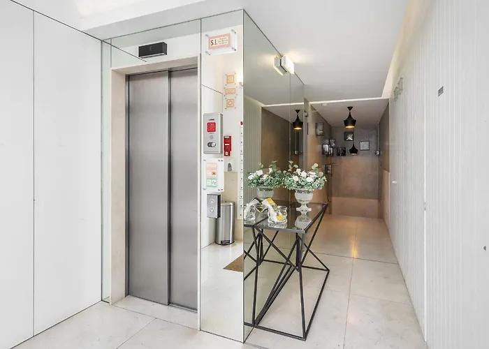 Whome Urban Retreat: Downtown Luxury, Parking, Ac & Elevator Lisboa