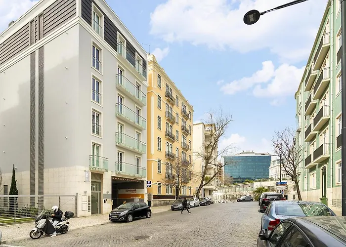 Whome Urban Retreat: Downtown Luxury, Parking, Ac & Elevator Διαμέρισμα